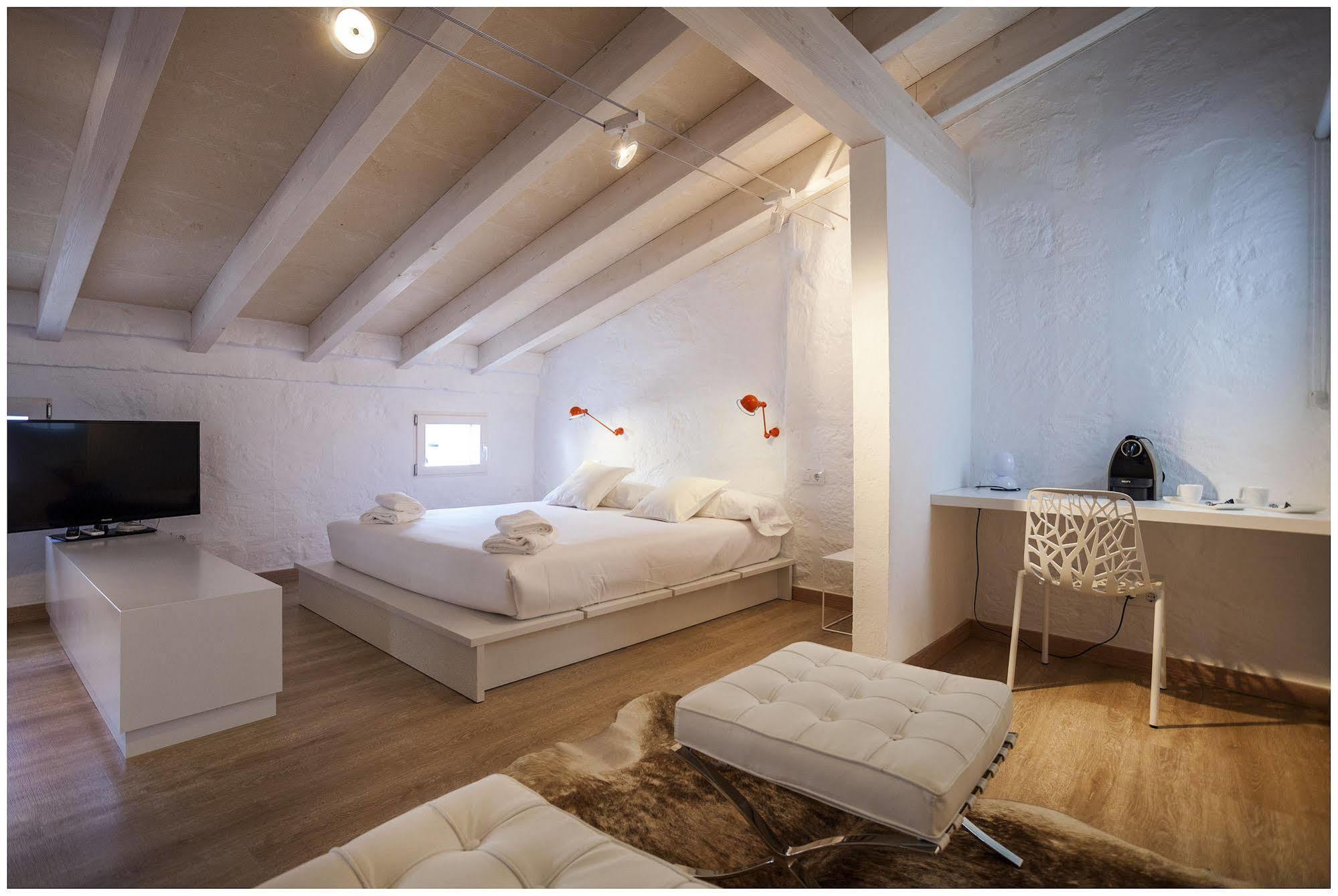 Cheap & Chic Hotel Ситадела Екстериор снимка