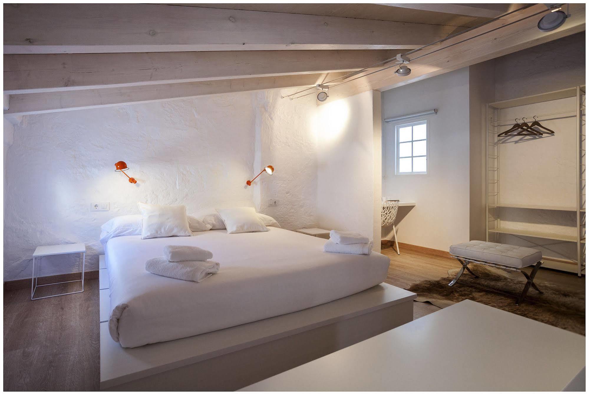 Cheap & Chic Hotel Ситадела Екстериор снимка