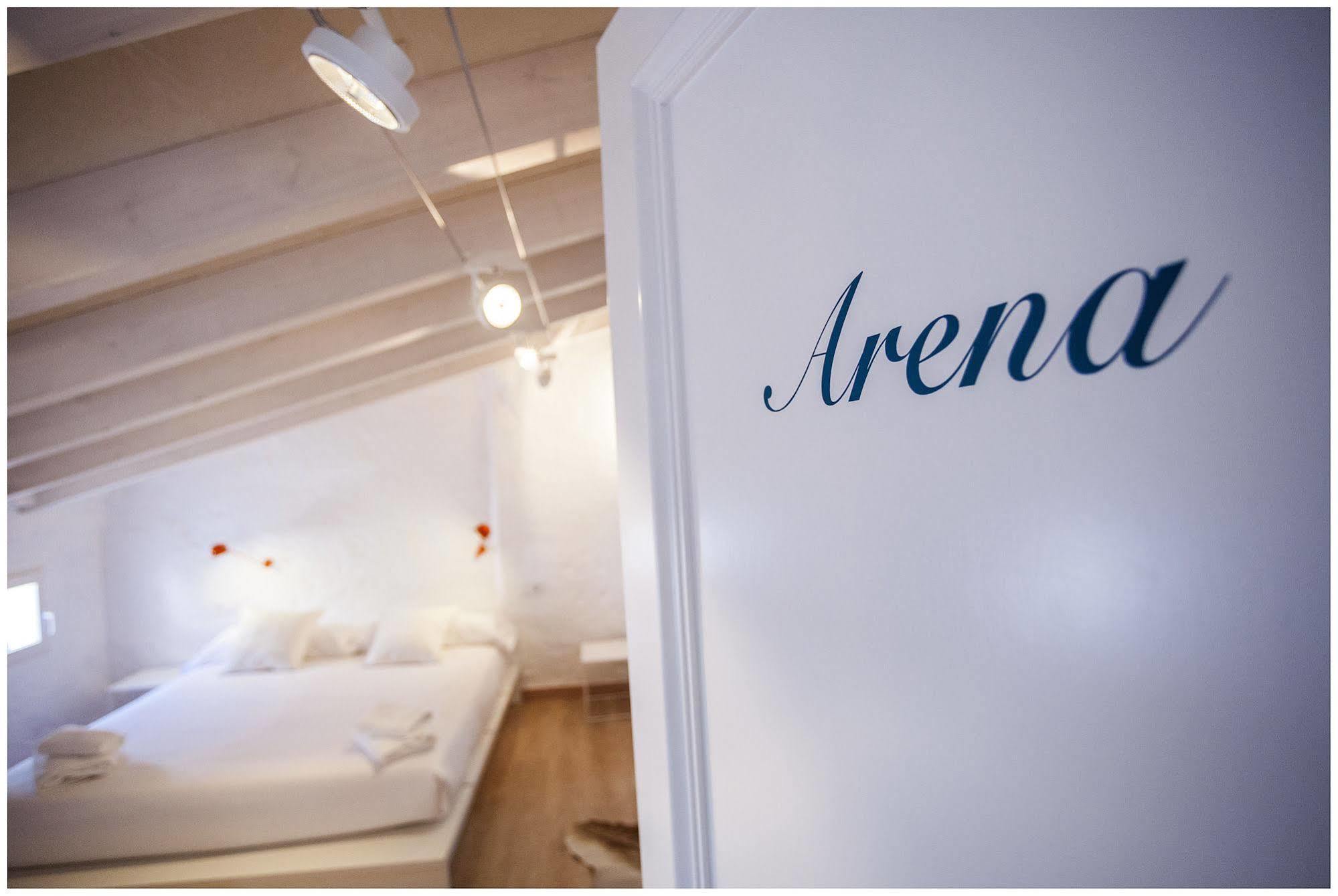Cheap & Chic Hotel Ситадела Екстериор снимка
